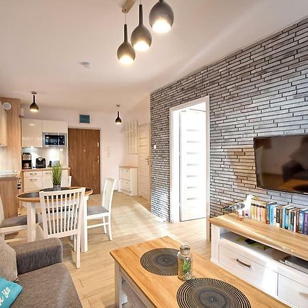 Apartament Oliwka Z Prywatnym Miejscem Postojowym Kołobrzeg Exterior foto